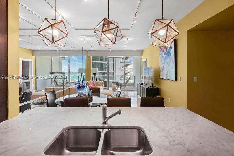 1 bedroom Condominium at 900 Biscayne Blvd 2410, 900 Biscayne Bay Condo, Miami — photo 4