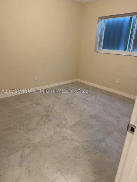 17051 NE 23rd Ave 1J, North Miami Beach FL - photo 14 of 20