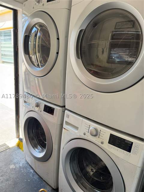 17051 NE 23rd Ave 1J, North Miami Beach FL - photo 15 of 20