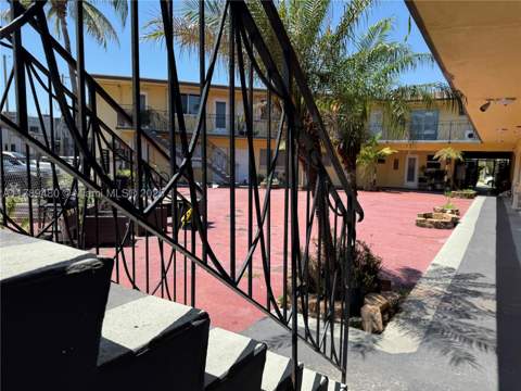 17051 NE 23rd Ave 1J, North Miami Beach FL - photo 16 of 20