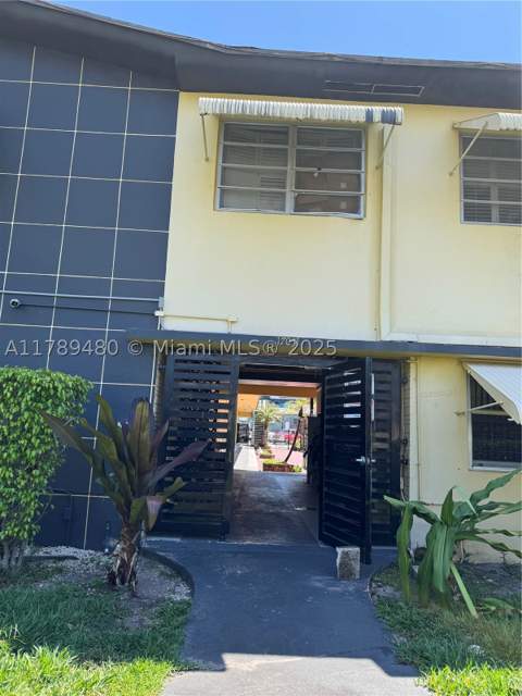 17051 NE 23rd Ave 1J, North Miami Beach FL - photo 19 of 20