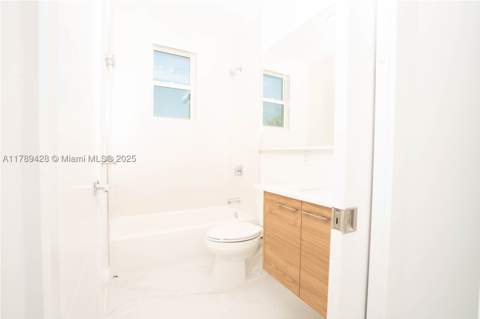 900 SW 24th Rd, Miami FL - photo 14 of 27