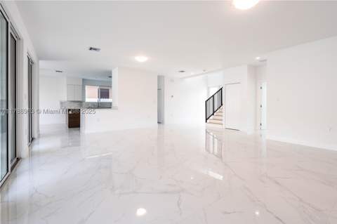 910 SW 24th Rd, Miami FL - photo 10 of 38