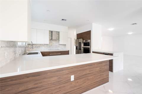 910 SW 24th Rd, Miami FL - photo 13 of 38