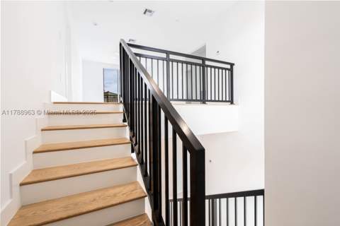 910 SW 24th Rd, Miami FL - photo 16 of 38