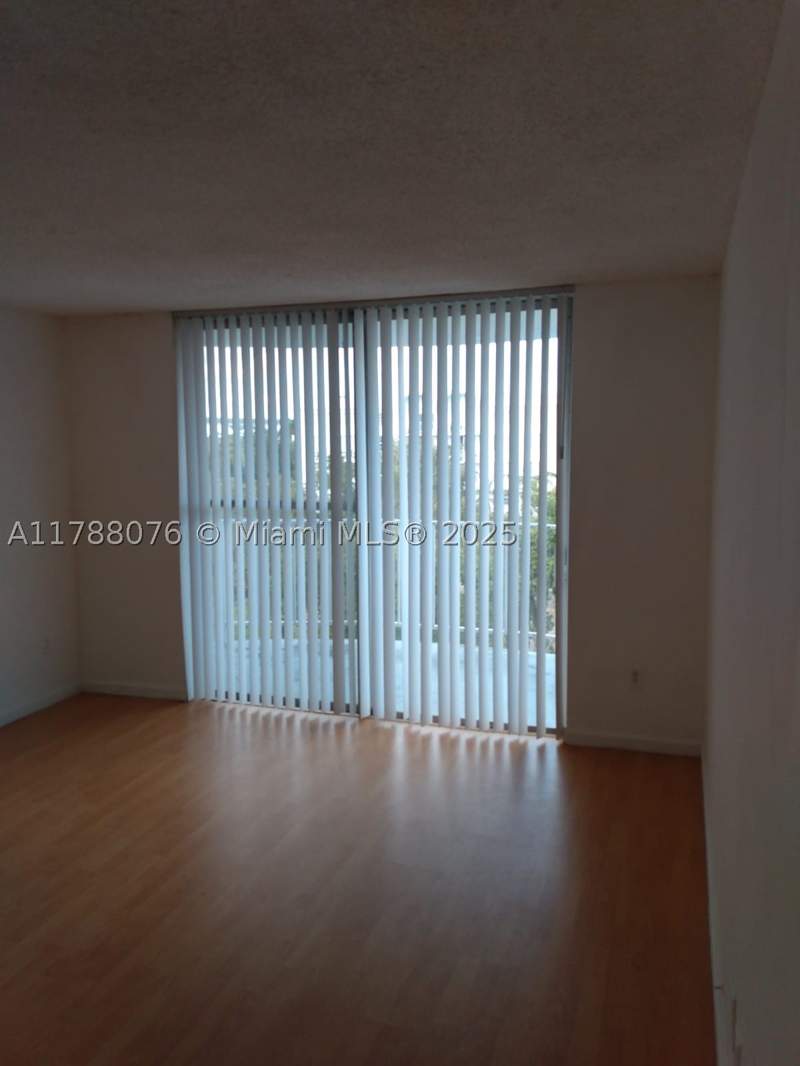 2 bedroom Condominium at 494 NW 165th St Rd C-102, Montecarlo Condo, Miami — photo 3