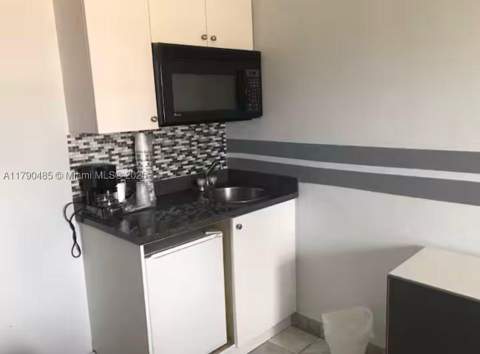 763 Pennsylvania Ave 130, Miami Beach FL - photo 6 of 12