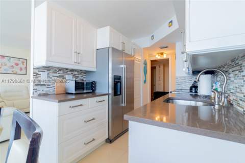 251 174th St 2219, Sunny Isles Beach FL - photo 20 of 31