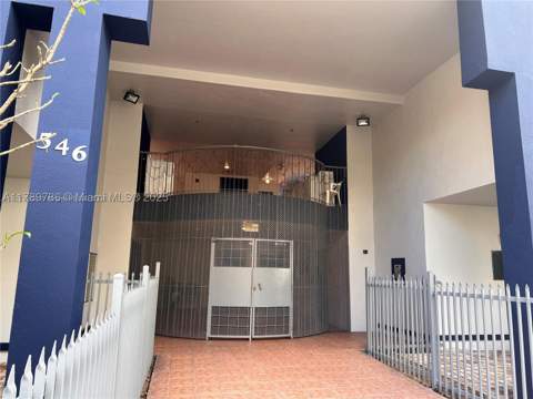 546 SW 1st St 611, Miami FL - photo 10 of 14