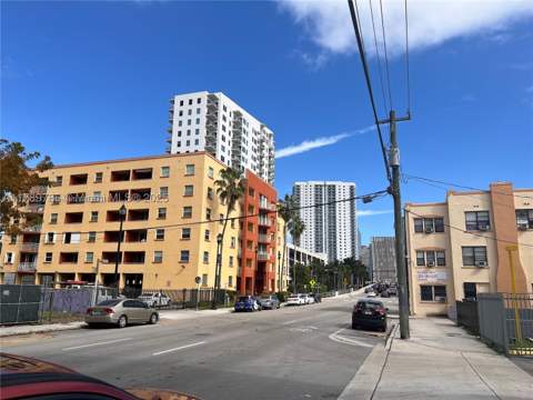 546 SW 1st St 611, Miami FL - photo 12 of 14