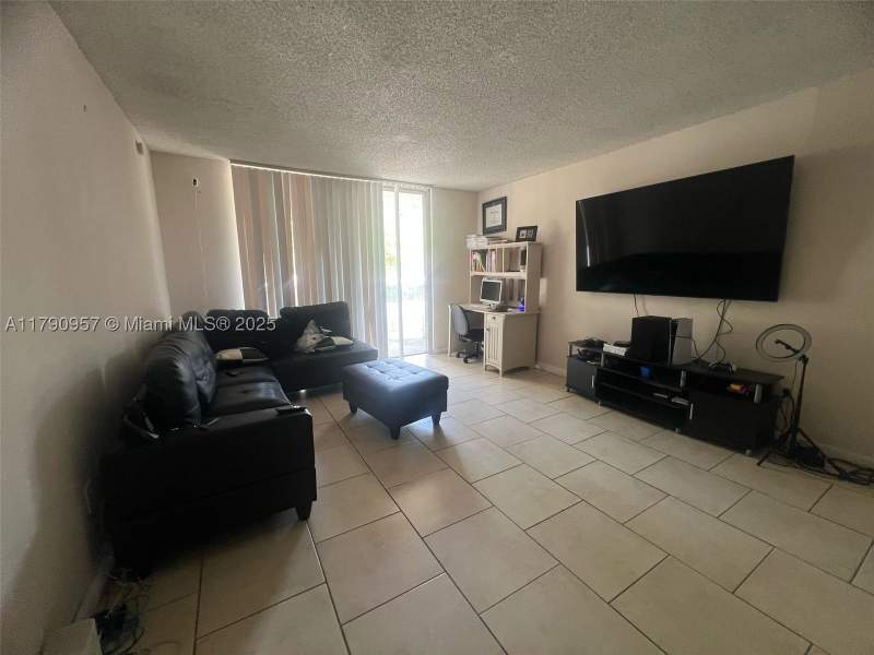1 bedroom Condominium at 482 NW 165th St Rd A203, Montecarlo Condo, Miami — photo 2