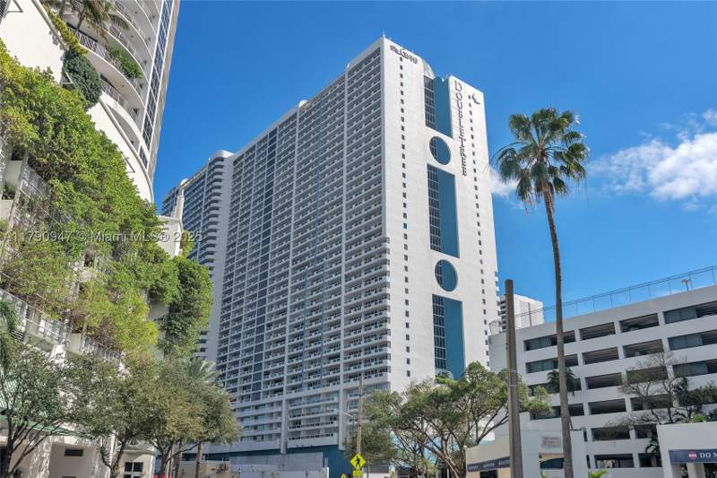 1 bedroom Condominium at 1717 N Bayshore Dr A-3144, Venetia Condo, Miami — photo 2