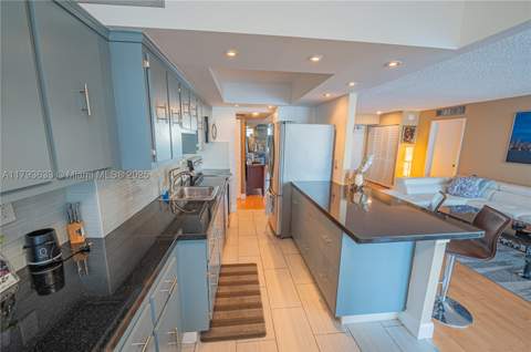 301 174th St 401, Sunny Isles Beach FL - photo 13 of 42