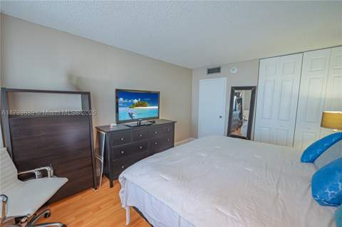 301 174th St 401, Sunny Isles Beach FL - photo 22 of 42