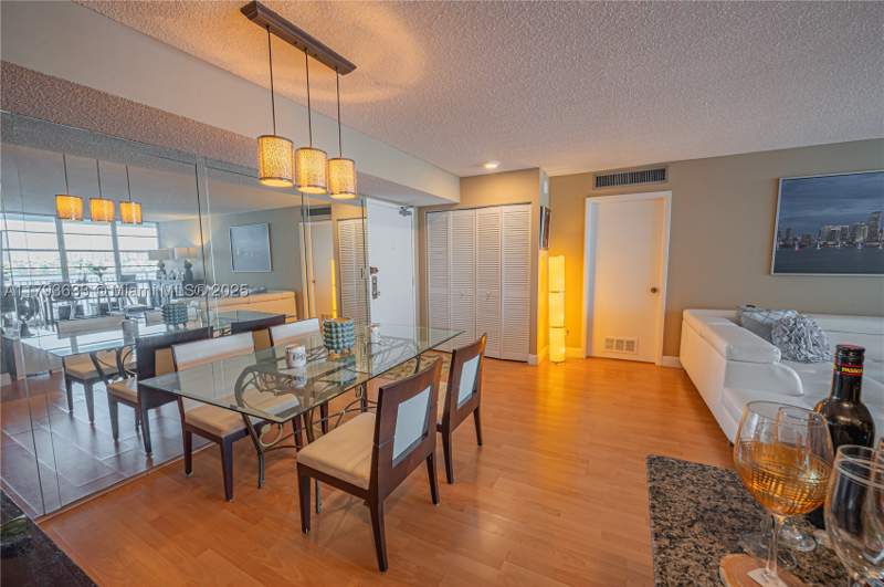 2 bedroom Condominium at 301 174th St 401, Winston Towers 500 Condo, Sunny Isles Beach — photo 5