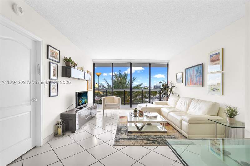 2 bedroom Condominium at 9455 Collins Ave 603, The Waves Condo, Surfside — photo 4