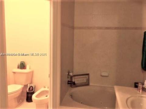 4854 NW 110th Pl, Doral FL - photo 15 of 24