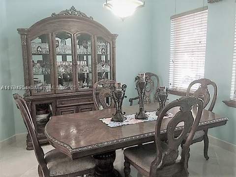 4854 NW 110th Pl, Doral FL - photo 6 of 24