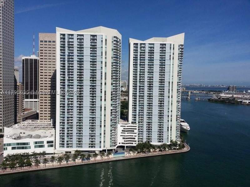2 bedroom Condominium at 325 S Biscayne Blvd 3822, One Miami West Condo, Miami — photo 2