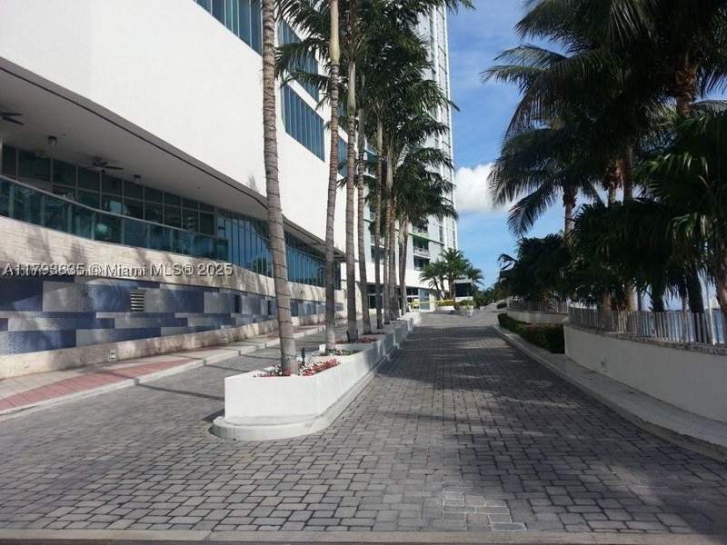 2 bedroom Condominium at 325 S Biscayne Blvd 3822, One Miami West Condo, Miami — photo 3