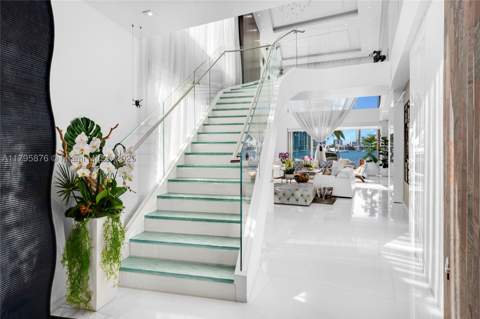 441 N Hibiscus Dr, Miami Beach FL - photo 15 of 93