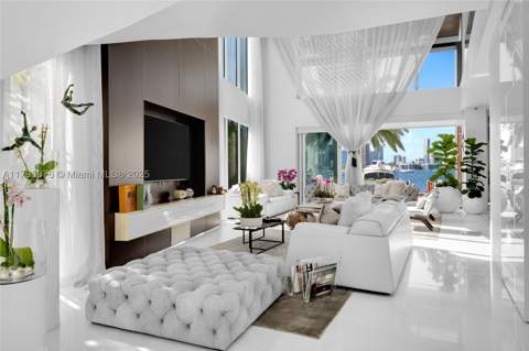 441 N Hibiscus Dr, Miami Beach FL - photo 19 of 93