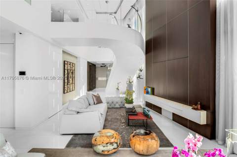 441 N Hibiscus Dr, Miami Beach FL - photo 24 of 93