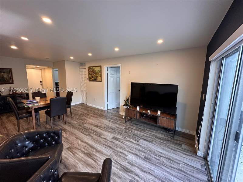 2 bedroom Condominium at 1605 Pennsylvania Ave 303, Penn Star Condo, Miami Beach — photo 5