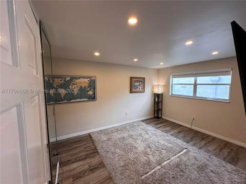 1605 Pennsylvania Ave 303, Miami Beach FL - photo 7 of 29
