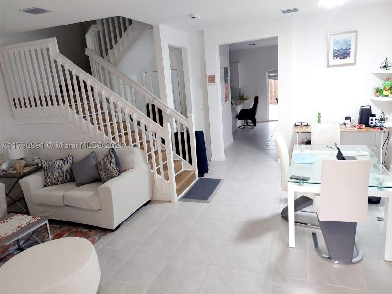 3 bedroom Townhouse at 12234 NW 23rd Path, Golf Park Sec 1, Miami — photo 5