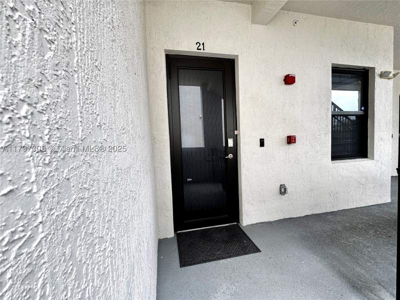 3 bedroom Condominium at 8175 NW 104th Ave 21, Apex At Park Central Cond, Doral — photo 4