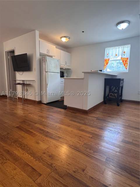 361 Collins Ave A2, Miami Beach FL - photo 10 of 25