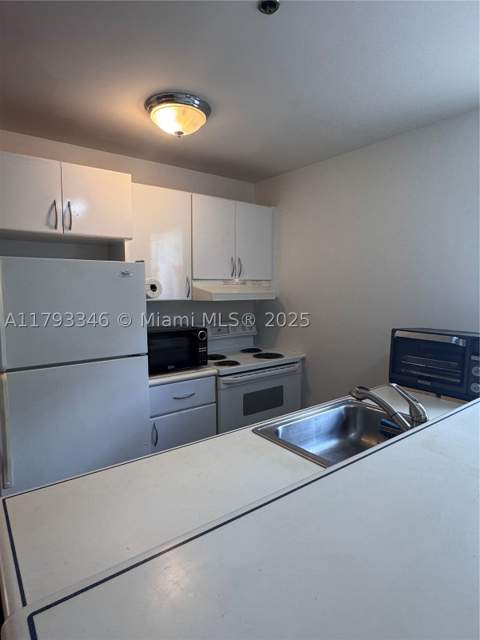 361 Collins Ave A2, Miami Beach FL - photo 11 of 25