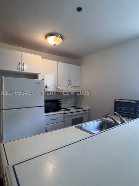 361 Collins Ave A2, Miami Beach FL - photo 12 of 25