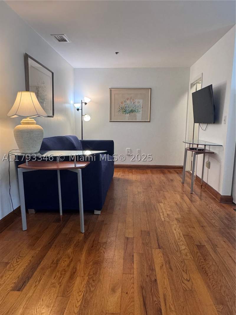 1 bedroom Condominium at 361 Collins Ave A2, The President Condo, Miami Beach — photo 5