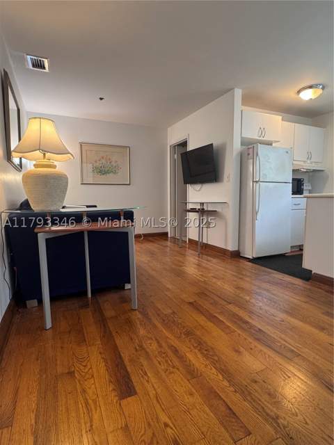 361 Collins Ave A2, Miami Beach FL - photo 7 of 25