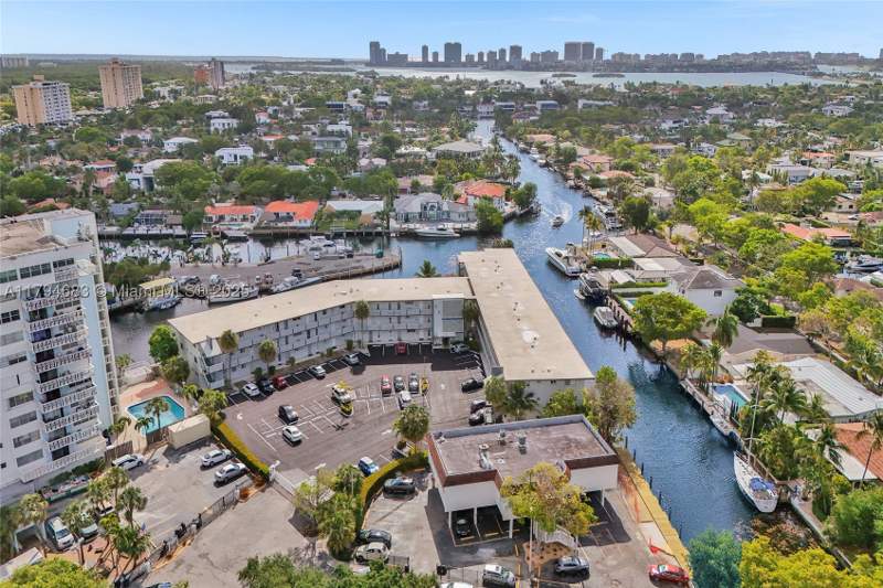 1 bedroom Condominium at 13105 Ixora Ct 319, Keystone Arms Condo, North Miami — photo 2