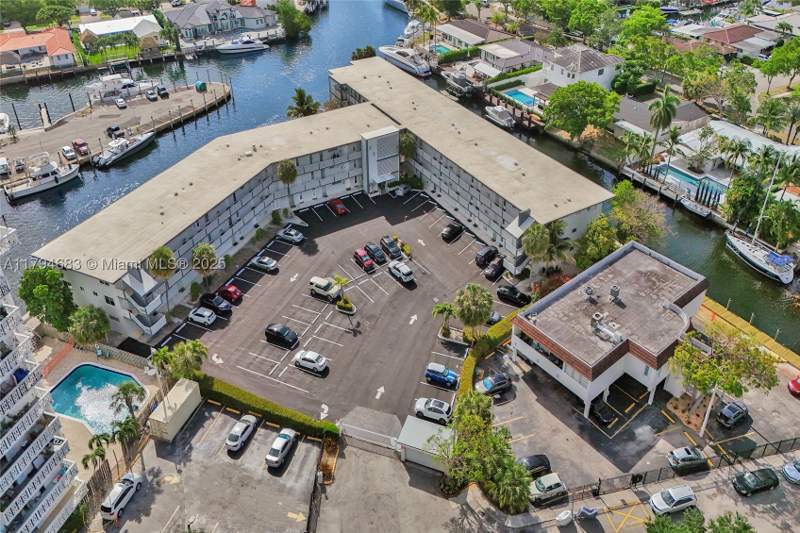 1 bedroom Condominium at 13105 Ixora Ct 319, Keystone Arms Condo, North Miami — photo 4