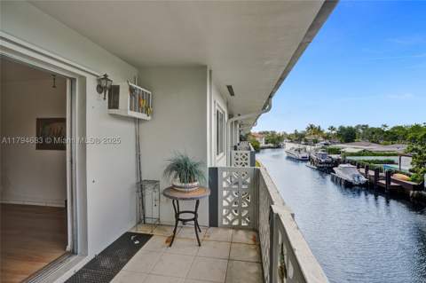 13105 Ixora Ct 319, North Miami FL - photo 7 of 32