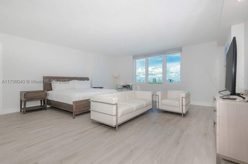 0 bedroom Condominium at 2301 Collins Ave 1531, Roney Palace Condo, Miami Beach — photo 4