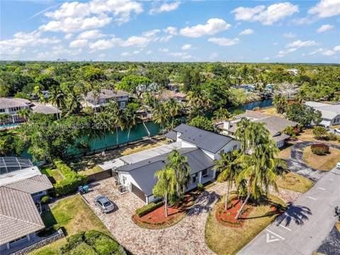 7501 SW 174th St, Palmetto Bay FL - photo 12 of 69