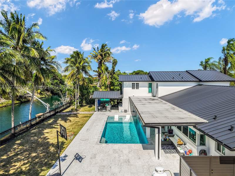 6 bedroom SingleFamilyResidence at 7501 SW 174th St, Cutler Hammock, Palmetto Bay — photo 5