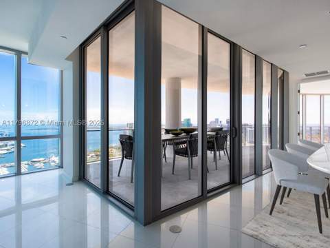 851 NE 1st Ave Ph5011, Miami FL - photo 12 of 35