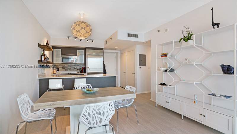 1 bedroom Condominium at 55 SE 6th St 1804, 500 Brickell West Condo, Miami — photo 4