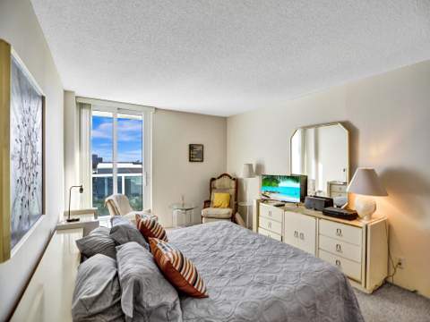 100 Bayview Drive 1125, Sunny Isles Beach FL - photo 10 of 31