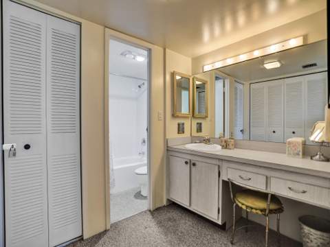 100 Bayview Drive 1125, Sunny Isles Beach FL - photo 14 of 31