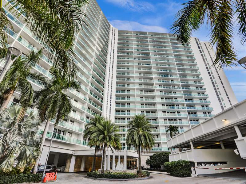 2 bedroom Condominium at 100 Bayview Drive 1125, Arlen House East Condo, Sunny Isles Beach — photo 2