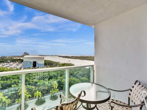 100 Bayview Drive 1125, Sunny Isles Beach FL - photo 20 of 31