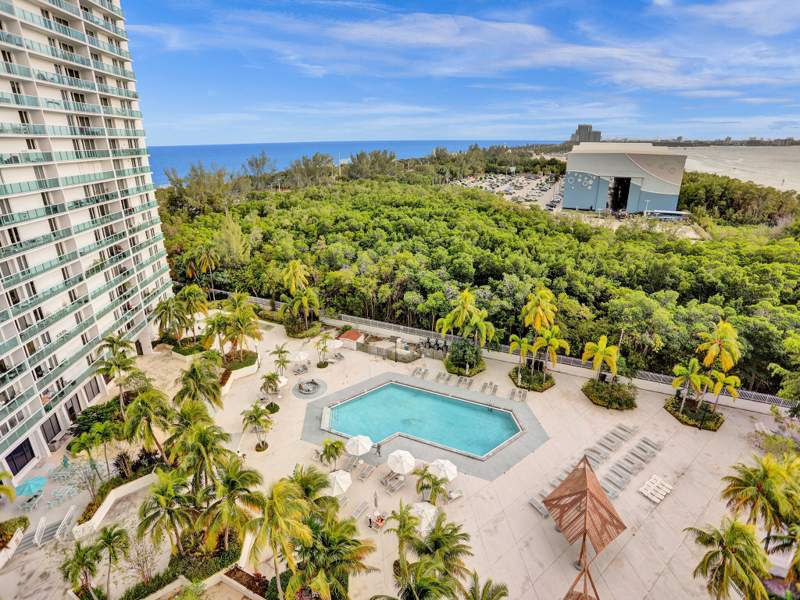 2 bedroom Condominium at 100 Bayview Drive 1125, Arlen House East Condo, Sunny Isles Beach — photo 3