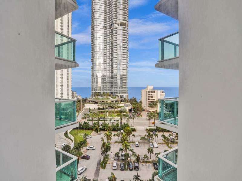 2 bedroom Condominium at 100 Bayview Drive 1125, Arlen House East Condo, Sunny Isles Beach — photo 5